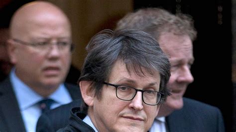 Alan Rusbridger Editor In Chief Of The Guardian To Step Down After 20