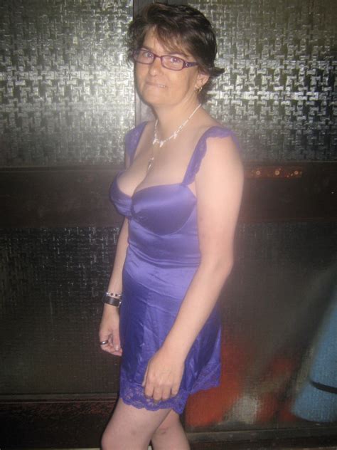Alitheskater 48 From Dundee Is A Local Granny Looking