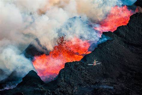 jaw dropping  capture  erupting volcano  iceland