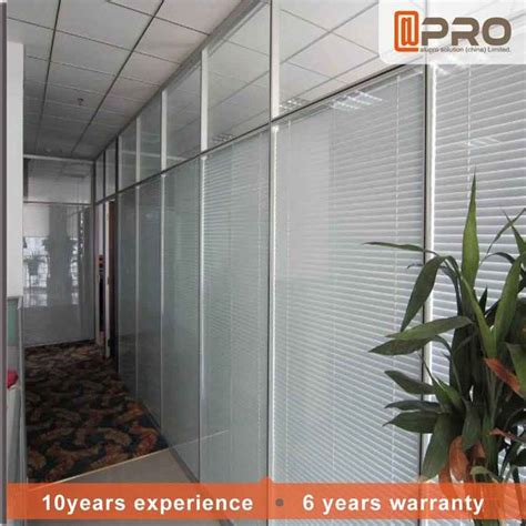 Soundproof Office Glass Partition Walls Aluminum Frame Environment