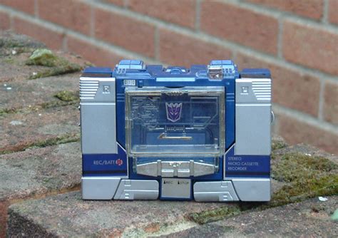 The Transformers Commemorative Edition G1 Soundwave