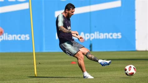 Messi Volvió A Los Entrenamientos Y Practicó Con Normalidad