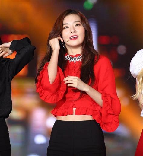 red velvet seulgi flashed her perfect abs at recent performance koreaboo