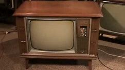 Watch a 1970 Zenith COLOR TV and news broadcast from Chicago!