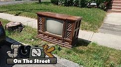 Vintage Zenith Console TV - Chromacolor SH2575P - CRT TV - Junk on the Street