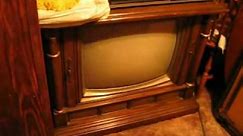 1977 Magnavox console television (T995-02 chassis)
