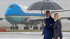 US President Arrives in Japan, Air Force One