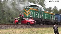 Wypadek na przejeździe kolejowym!!