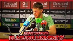 Santi Giménez responde en ESPAÑOL en conferencia de prensa de Feyenoord