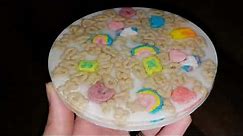 Casting Cereal in resin 😯 Cereal and milk resin coasters / putting food in resin