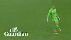 Mainz goalkeeper takes his eye off the ball attempting to play a pass