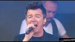 Rick Astley - Never Gonna Give You Up [LIVE]