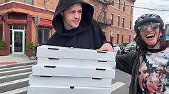 Pete Davidson Hands Out Pizza To WGA Strikers