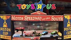 Cars 'In the Wreckage' 8-Car Gift Pack Toys "R" Us Exclusive Disney Pixar Mattel DAMAGED Racers