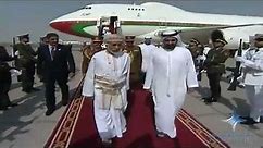 محمد بن راشد يستقبل سلطان عمان