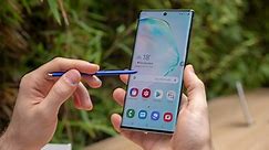 Galaxy Note 10  unboxing: stunning design and generous package!
