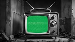 Old Rusted Retro TV Green Screen | 4K | Vintage | Global Kreators
