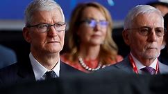 Apple CEO Tim Cook agrees to 40% pay cut, stores begin contract negotiations amid union push