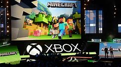 Microsoft Removes Controversial Minecraft Creator From the Game’s Opening Credits