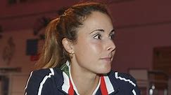 VIDEO. La tenniswoman Alizé Cornet remet son tee-shirt à l'endroit en plein match et... prend un avertissement - Closer