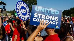 Cuatro razones por las que el sindicato United Auto Workers convocó a huelga en GM, Ford y Stellantis