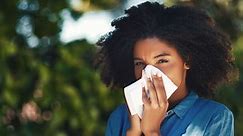 How to tell the difference between hay fever and a cold