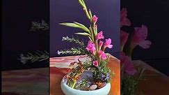 Gladiolus #flowerarrangementideas #flowermaking #ikebana
