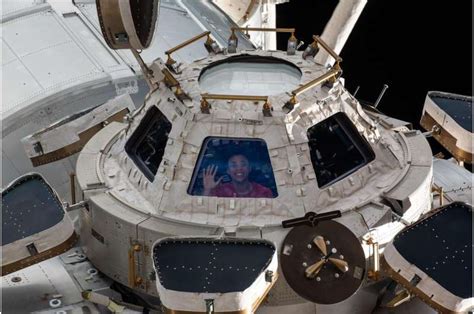 The Overview Effect: Astronaut Perspectives from 25 Years in Low Earth Orbit