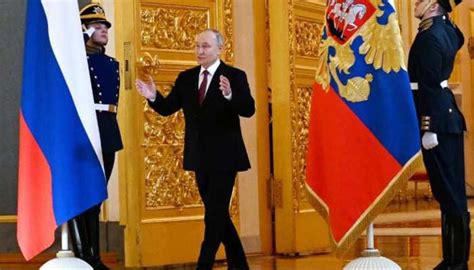 Putin's Bizarre Protocol: Why Are His Bodyguards Allegedly Collecting ...