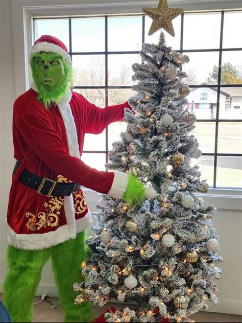 Gold - 🎄💚 THIS FRIDAY at GOLD NUTRITION! 💚🎄 It’s a GRINCH-TASTIC DAY ...