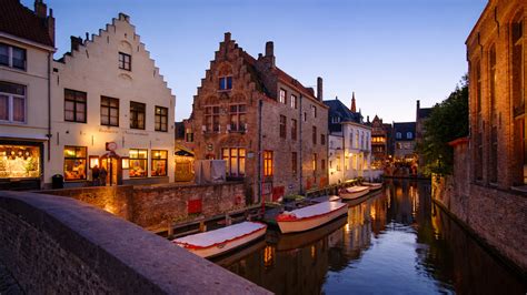 Bruges Belgium night walk historic streets (4K)