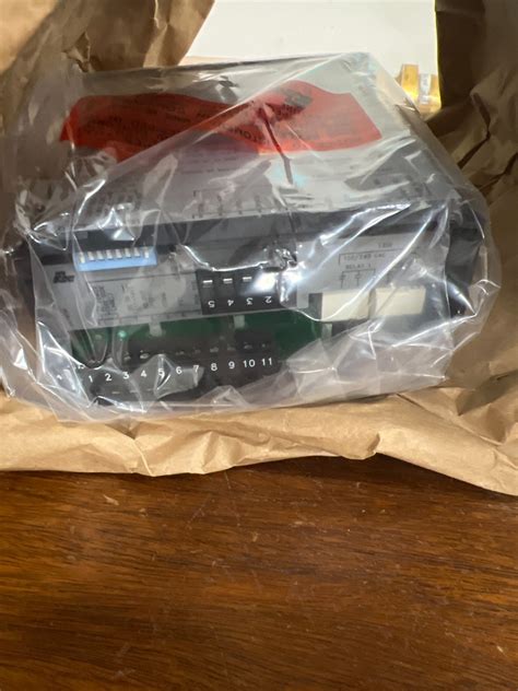 Red Lion GEM20060 Panel Meter | Industrial Panel Meter for B&I