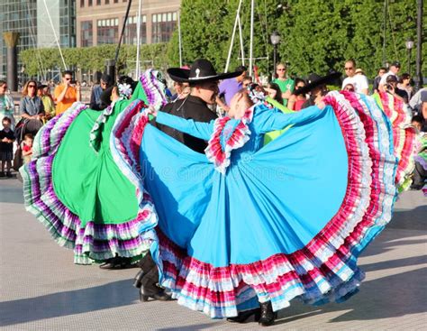 1,119 Photos de River Dancers - Photos de stock gratuites et libres de ...