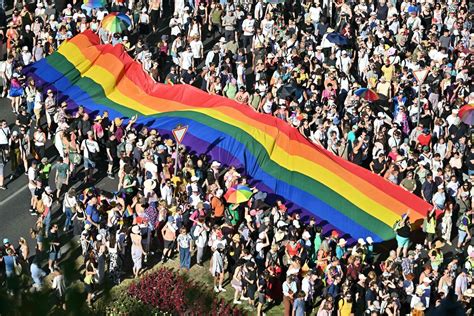 Hongaarse ‘antihomowet’ schendt Europese basiswaarden, oordeelt Europees Hof van Justitie | De ...