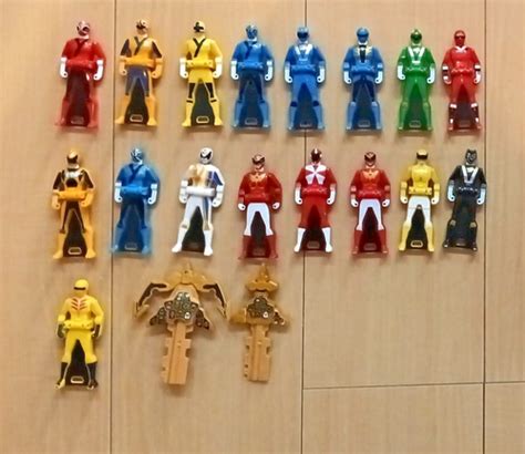 Gokaiger Ranger Keys Set of 19 Super Sentai Toy Figures Accessories ...