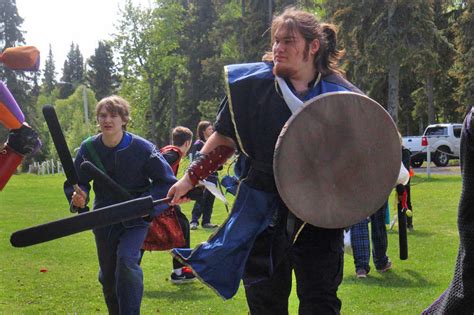 Kenai LARPing group comes out swinging | Peninsula Clarion