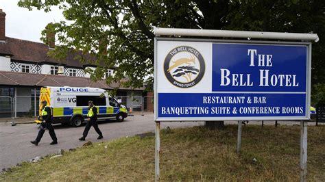 Epping hotel's asylum seekers to be removed - what happens next? - BBC News