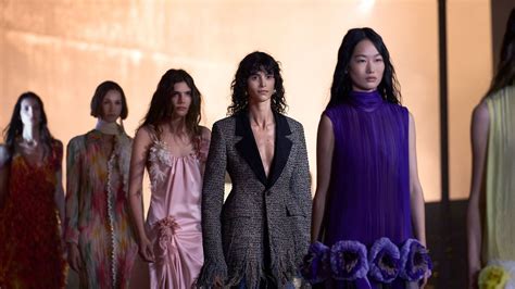 Desfile Crucero 2027 - Moda Mujer - Fashion & Accessories | DIOR