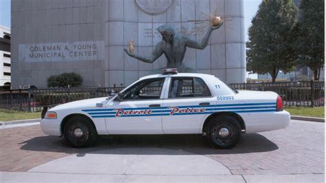 Detroit police officer charged with sending woman’s explicit photos