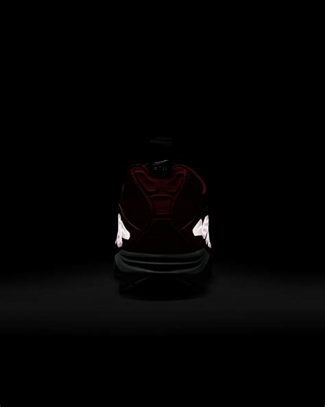 Air Max SNDR 'Gym Red and Fire Red' (HV6352-600) release date. Nike SNKRS