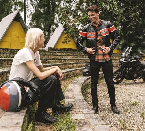 Men's H-D TECH Vented Stretch Comfort Shirt | Harley-Davidson USA