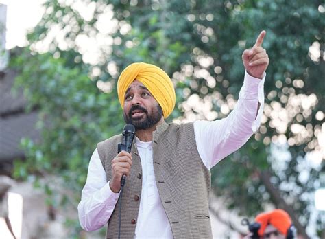 ਮੋਹਾਲੀ ਦੀ ਧਰਤੀ ਤੋਂ ਪੰਜਾਬ ਦੇ ਨੌਜਵਾਨਾਂ ਨੂੰ ਮੁੱਖ ਮੰਤਰੀ ਭਗਵੰਤ ਮਾਨ ਦਾ ਸੁਨੇਹਾ ...