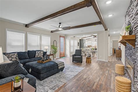 Signature Series / The Taylor DVHBSS-8415 built by Deer Valley Homebuilders