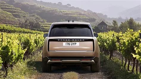 Land Rover Range Rover HSE P360 3.0L Price in UAE, Images, Specs & Features