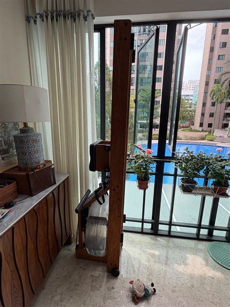 WaterRower Rowing Machine - Wooden Frame, Sports Equipment, Exercise ...