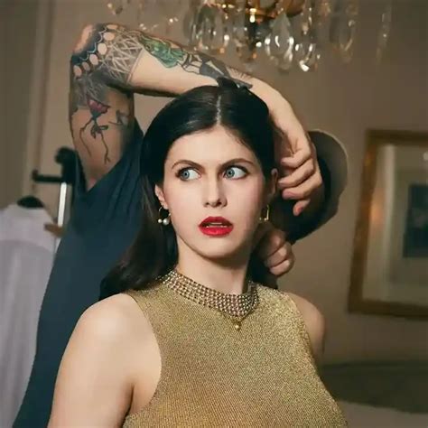 Alexandra Daddario: Bio, Height, Husband, Net worth (2026)