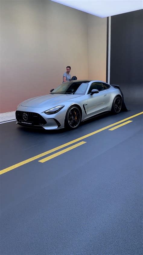 The sporty design of the Mercedes-AMG GT