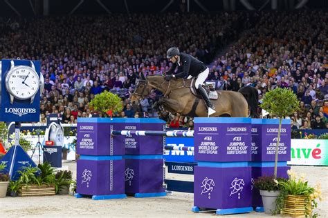 Dante draws his reverence: Amsterdam for eternity — So Horse