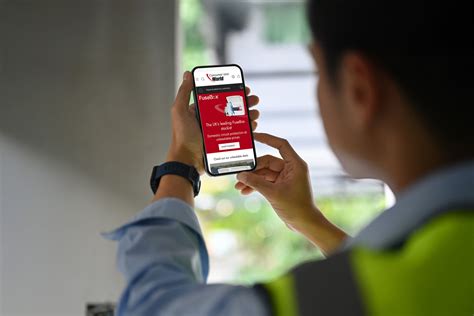 Wylex 2 Way Mains Switch Metal Consumer Unit with 40A Mains Switch ...