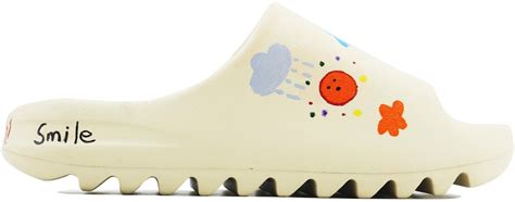 カスタム イージー スライド "ハッピーゴーストベージュ" FZ5897（Team168-开心鬼）を購入 - Novelship